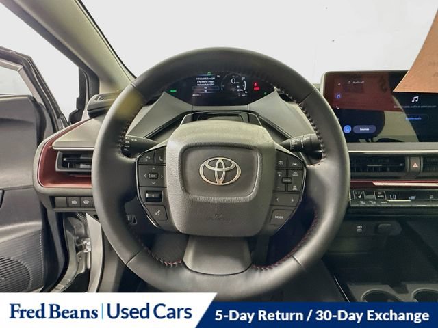 Used 2025 Toyota Prius Plug-In Hybrid FWD image 16