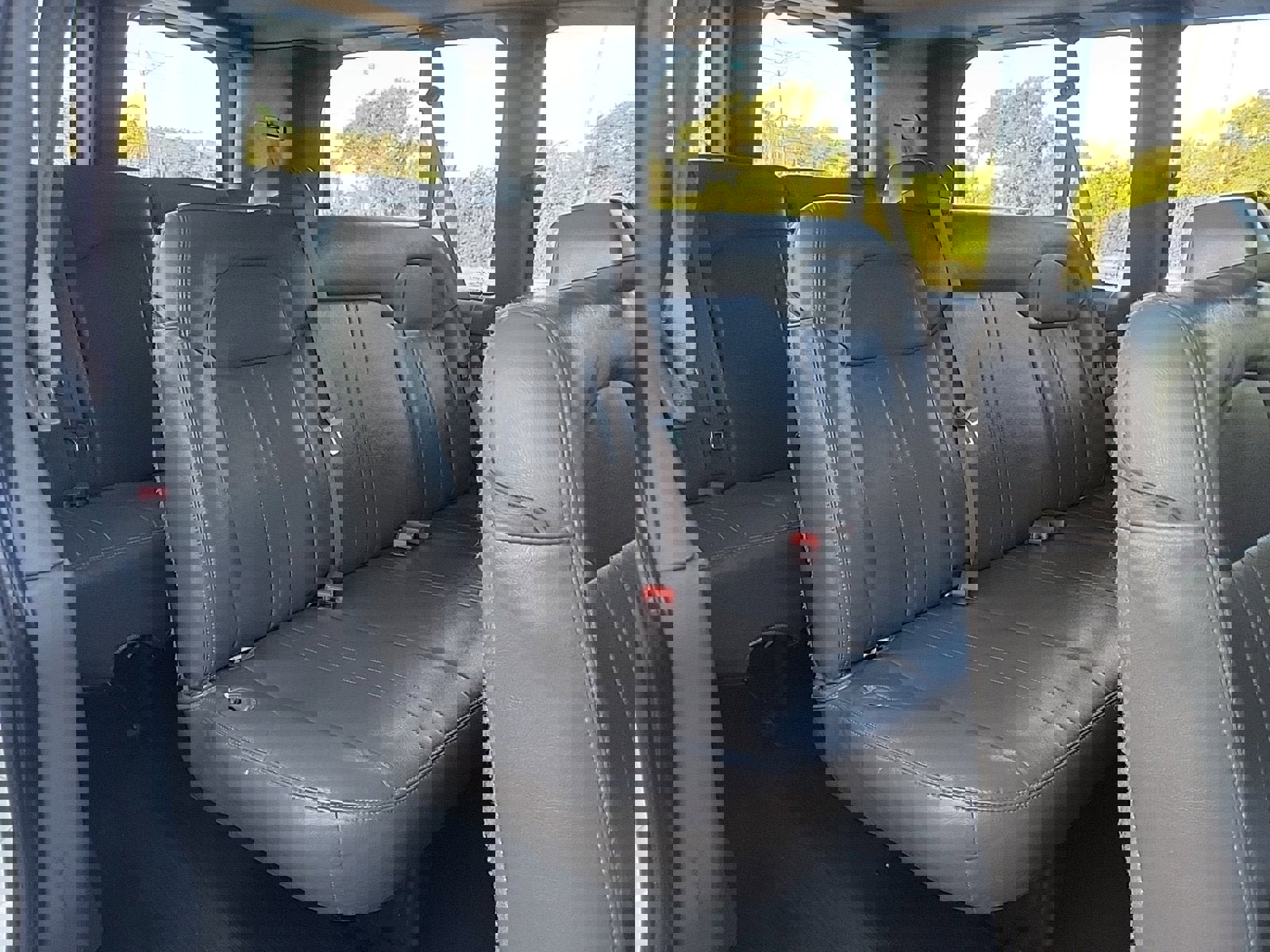 Used 2022 GMC Savana 3500 LS w/ Chrome Appearance Package image 16