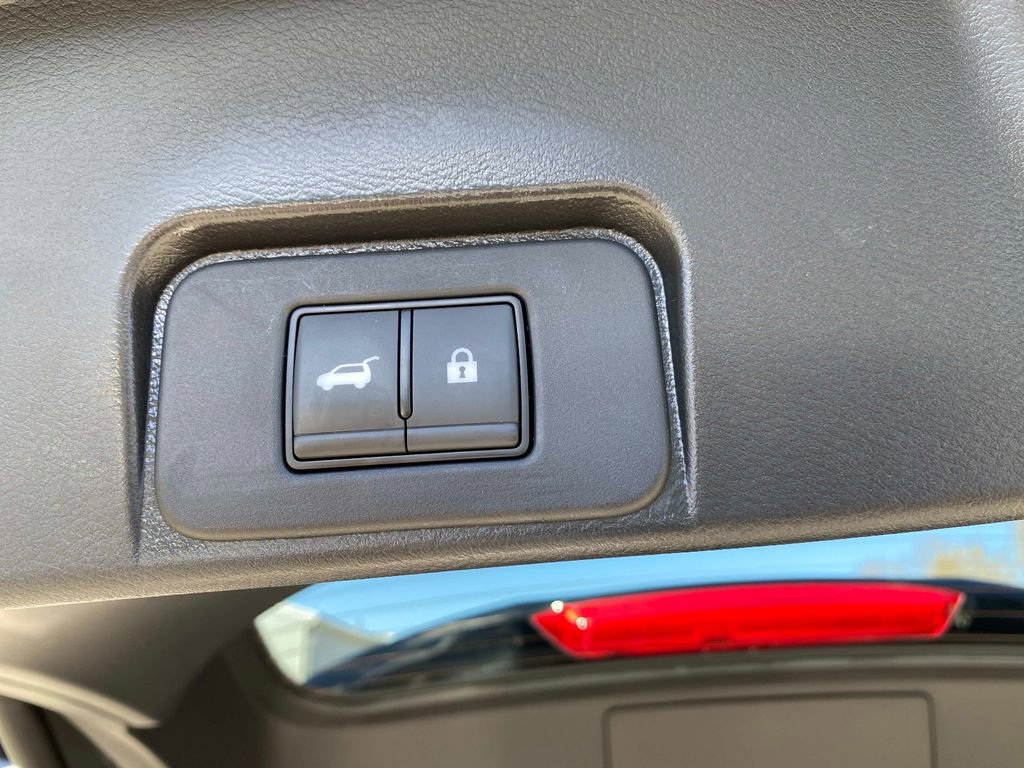 Certified 2023 Nissan Rogue SV w/ SV Premium B Package AWD/4WD image 7