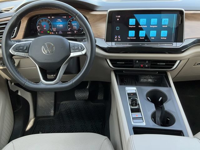 Used 2025 Volkswagen Atlas SE FWD image 11