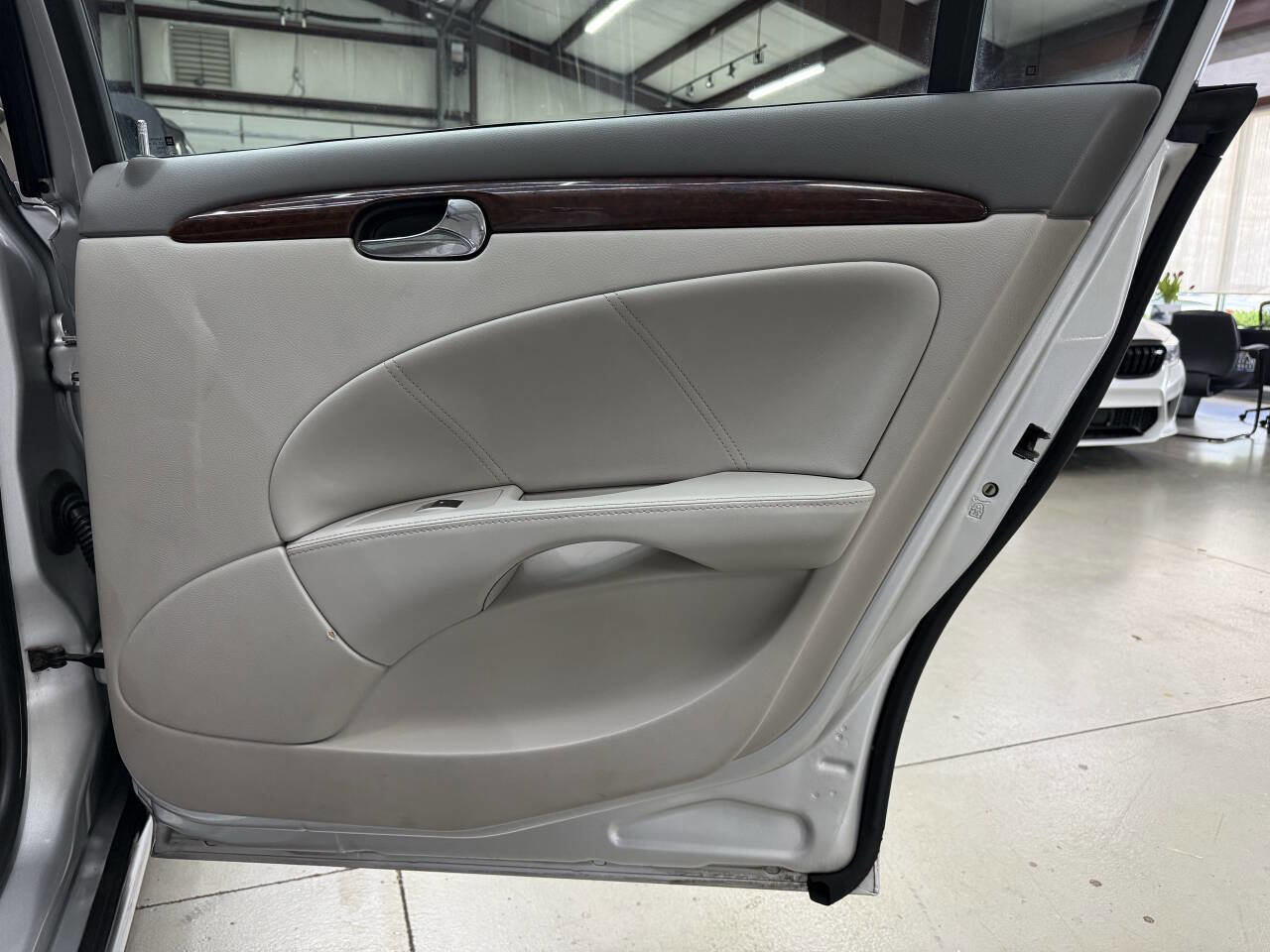 Used 2011 Buick Lucerne CX FWD image 14