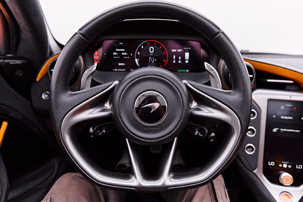 Used 2025 McLaren 750S Spider RWD image 70