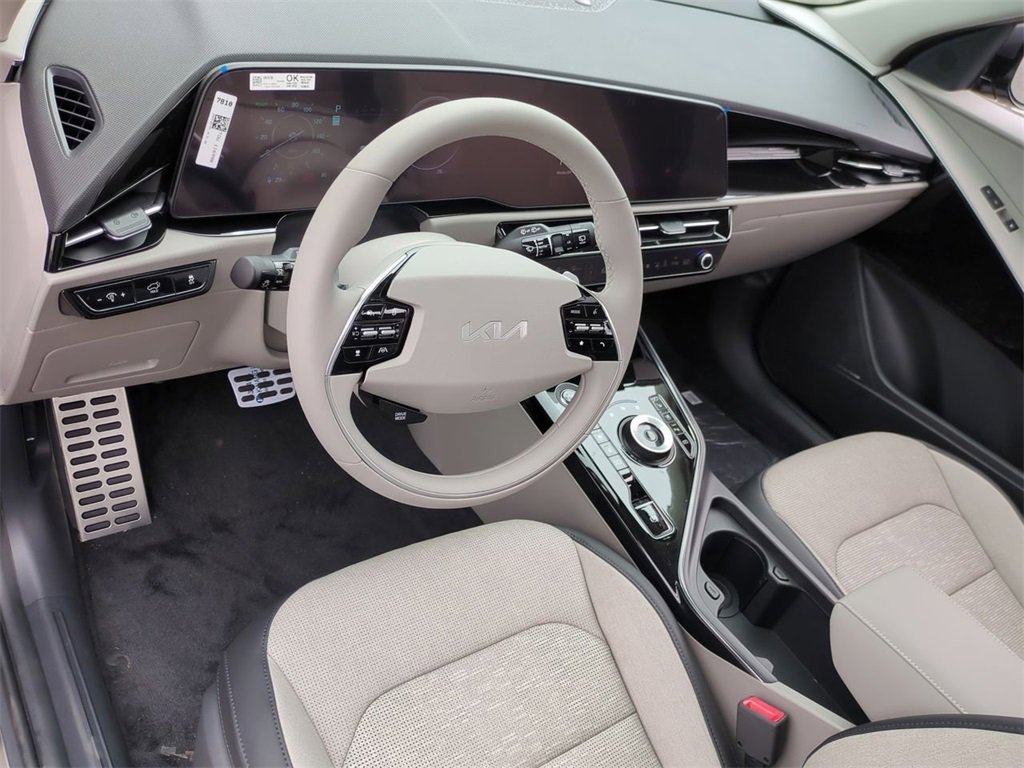 Used 2024 Kia Niro Wave image 10
