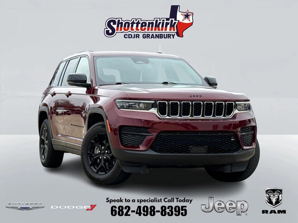 Used 2024 Jeep Grand Cherokee Altitude image 1