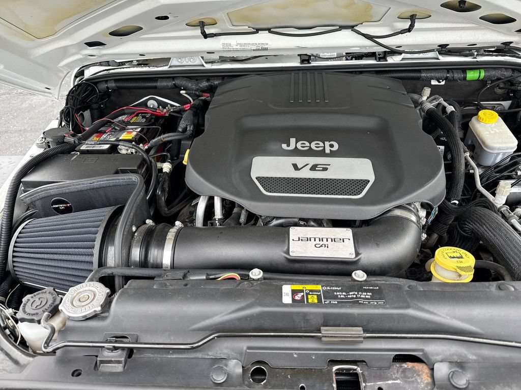 Used 2017 Jeep Wrangler Unlimited Sport AWD/4WD image 25