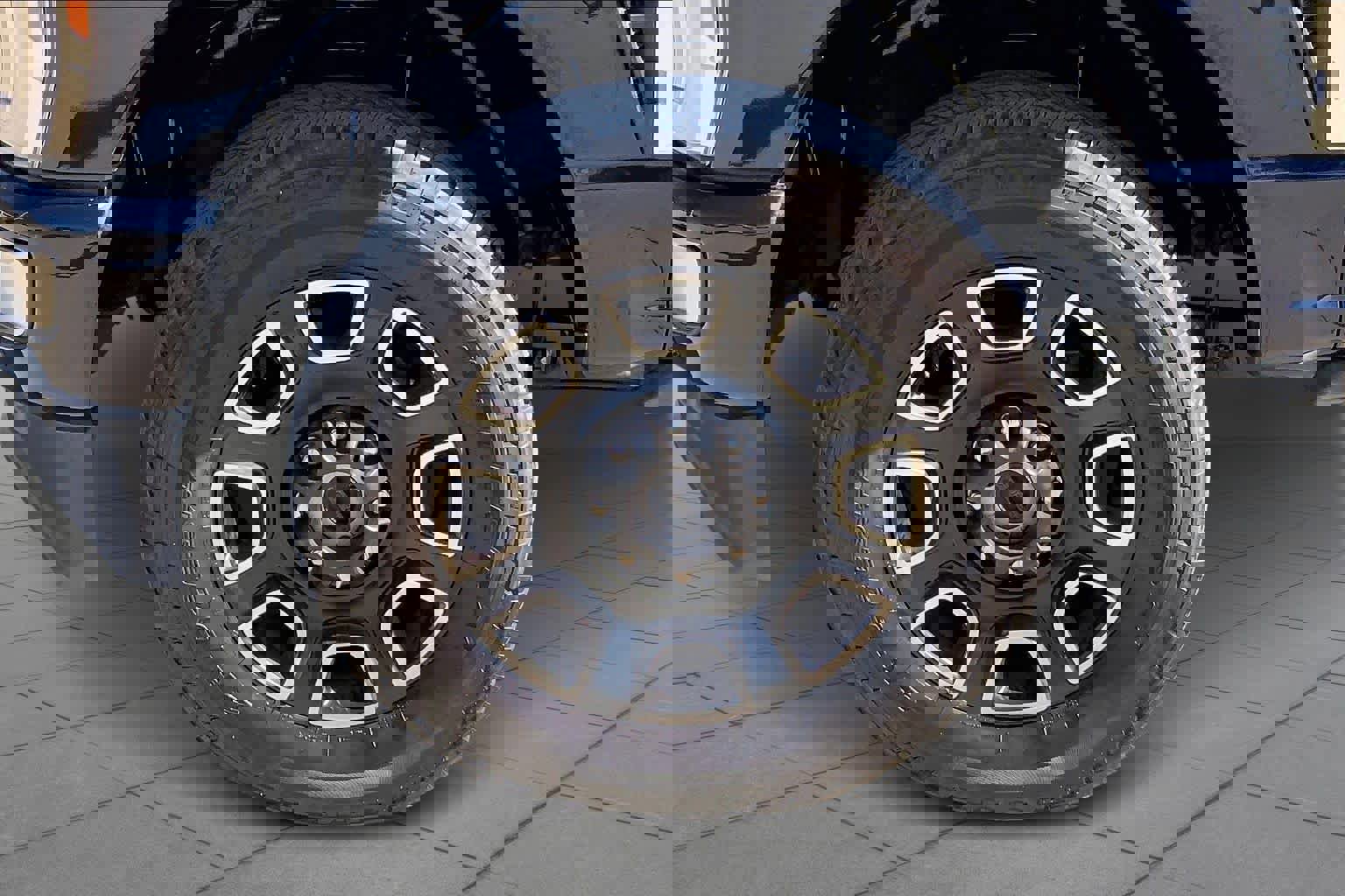 Used 2023 Ford F350 Platinum image 11