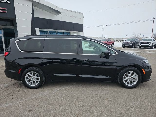 Used 2022 Chrysler Pacifica Touring-L image 36