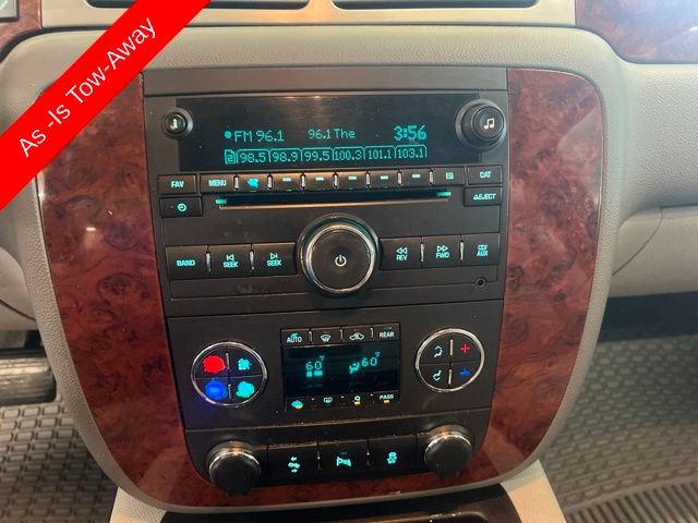 Used 2014 Chevrolet Suburban LT w/ Luxury Package AWD/4WD image 20