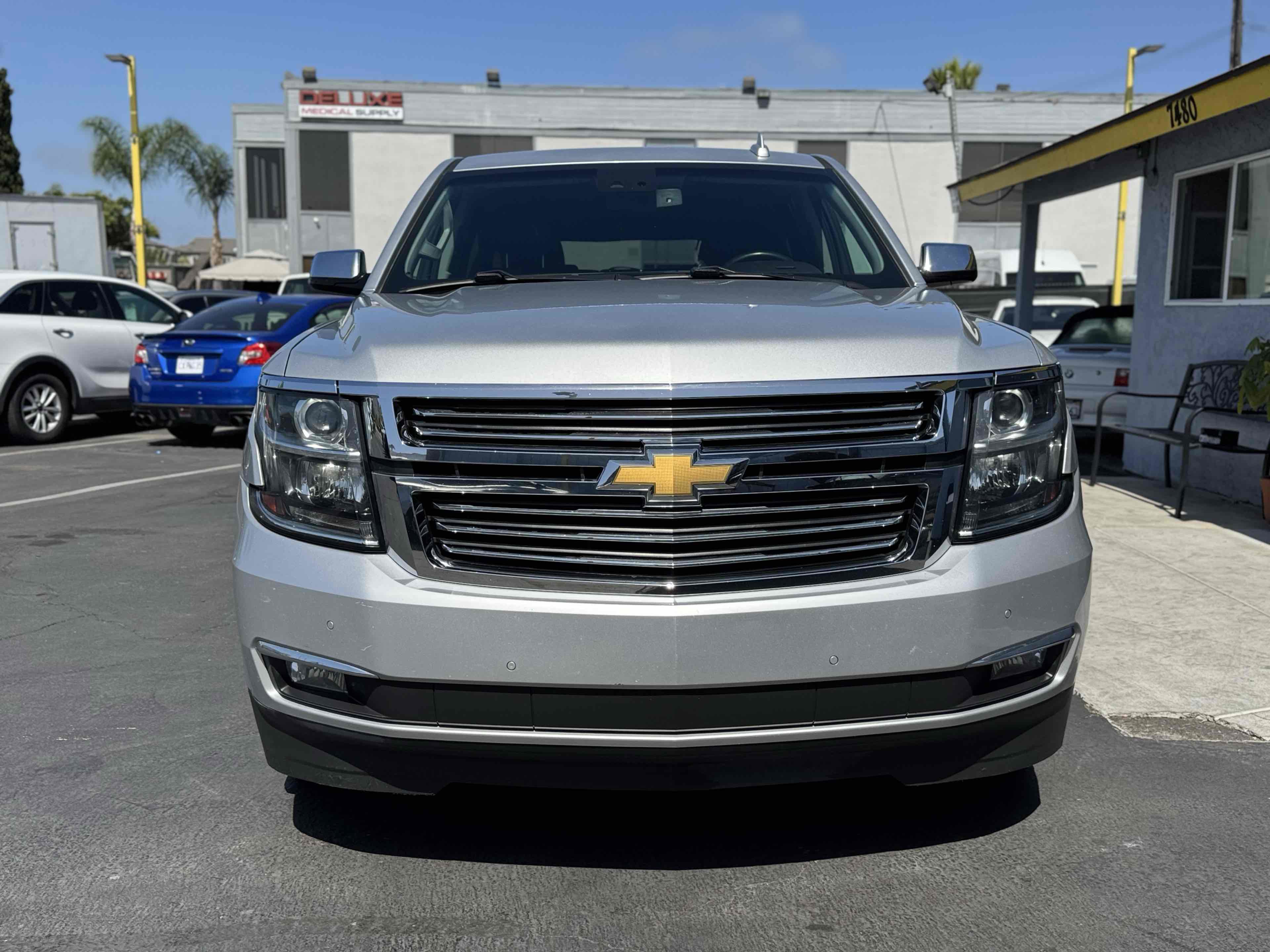Used 2018 Chevrolet Suburban Premier image 2