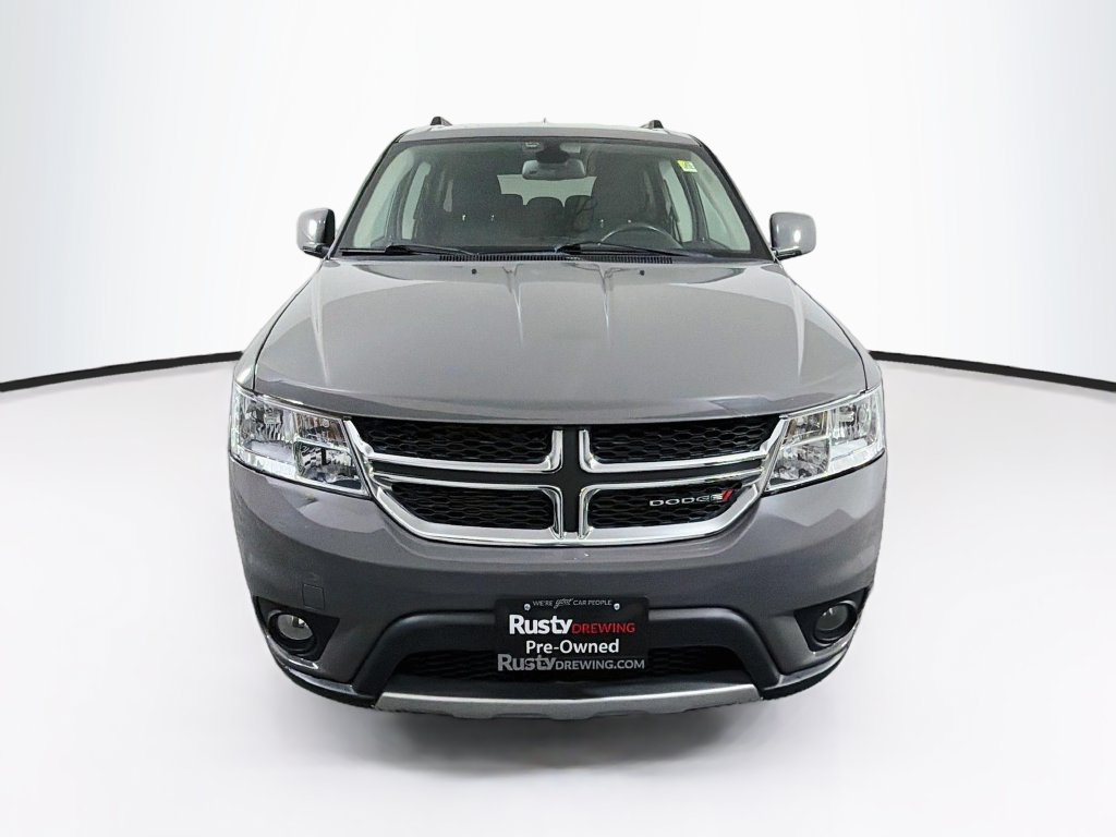 Used 2019 Dodge Journey SE FWD image 2
