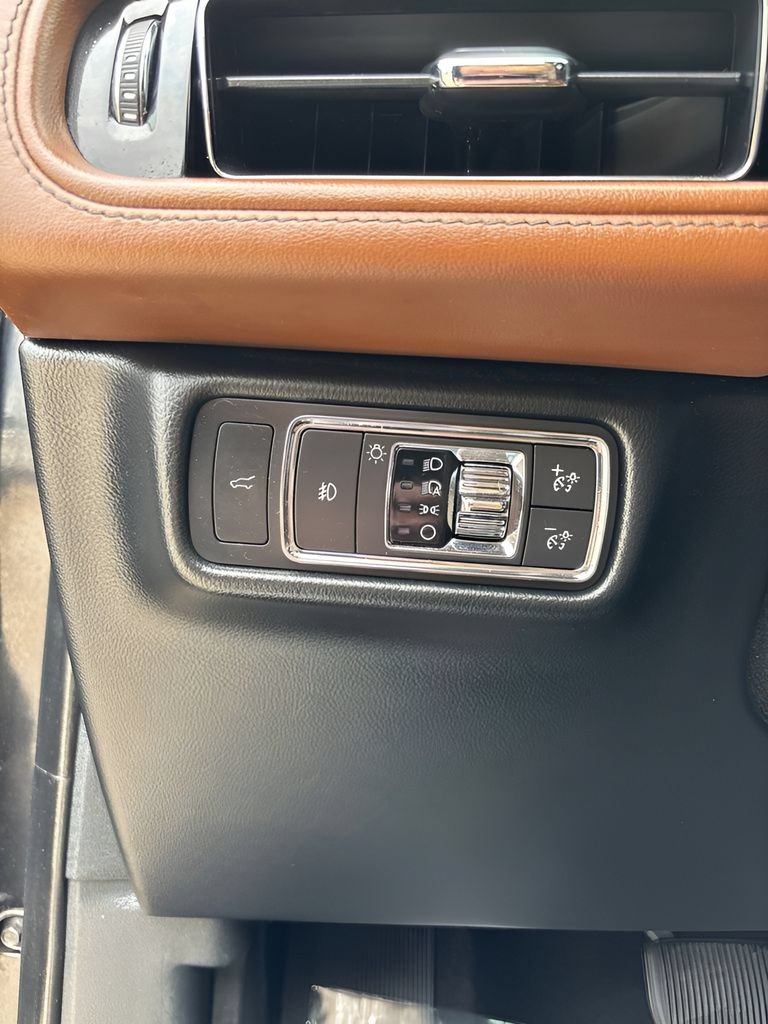 Used 2020 Lincoln Aviator Reserve w/ Equipment Group 201A AWD/4WD image 14