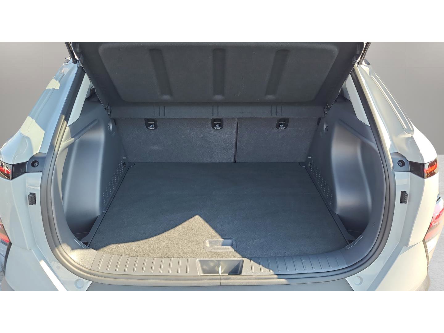 Used 2025 Hyundai Kona SEL image 26