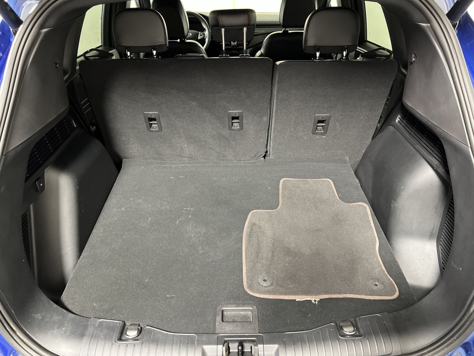 Used 2023 Ford Escape ST-Line w/ Tech Pack #1 FWD image 25