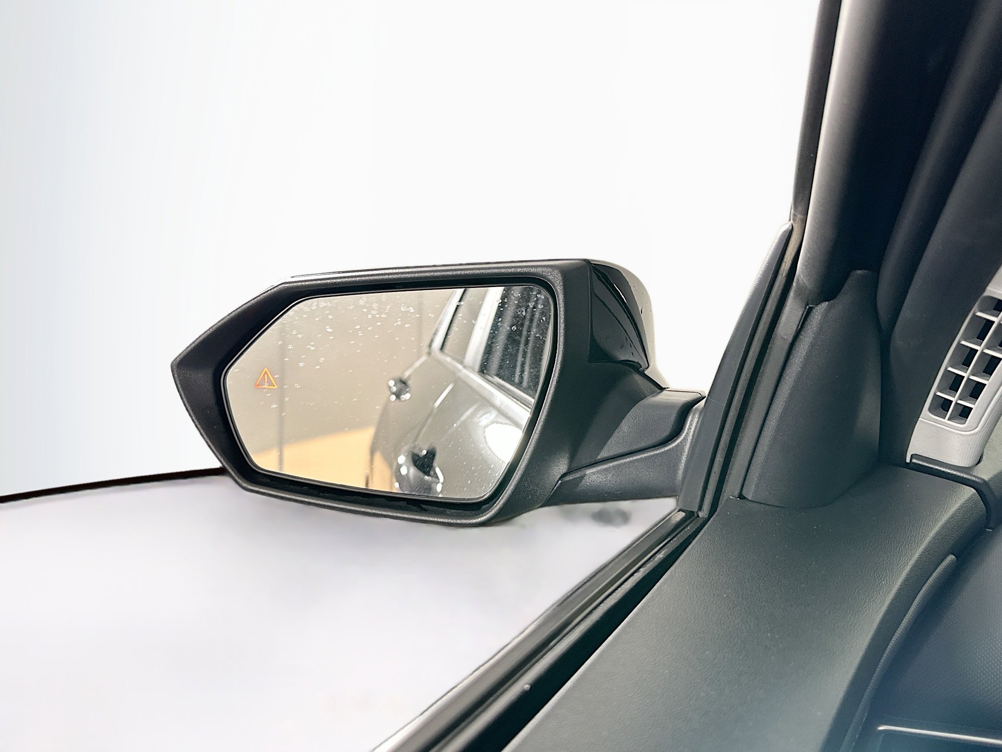 Used 2023 Hyundai Elantra Limited w/ Cargo Package image 16