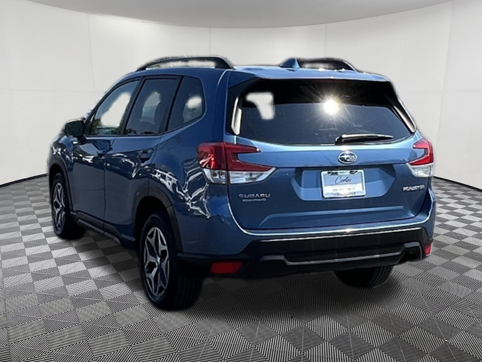 Used 2019 Subaru Forester Premium w/ All-Weather Package AWD/4WD image 4