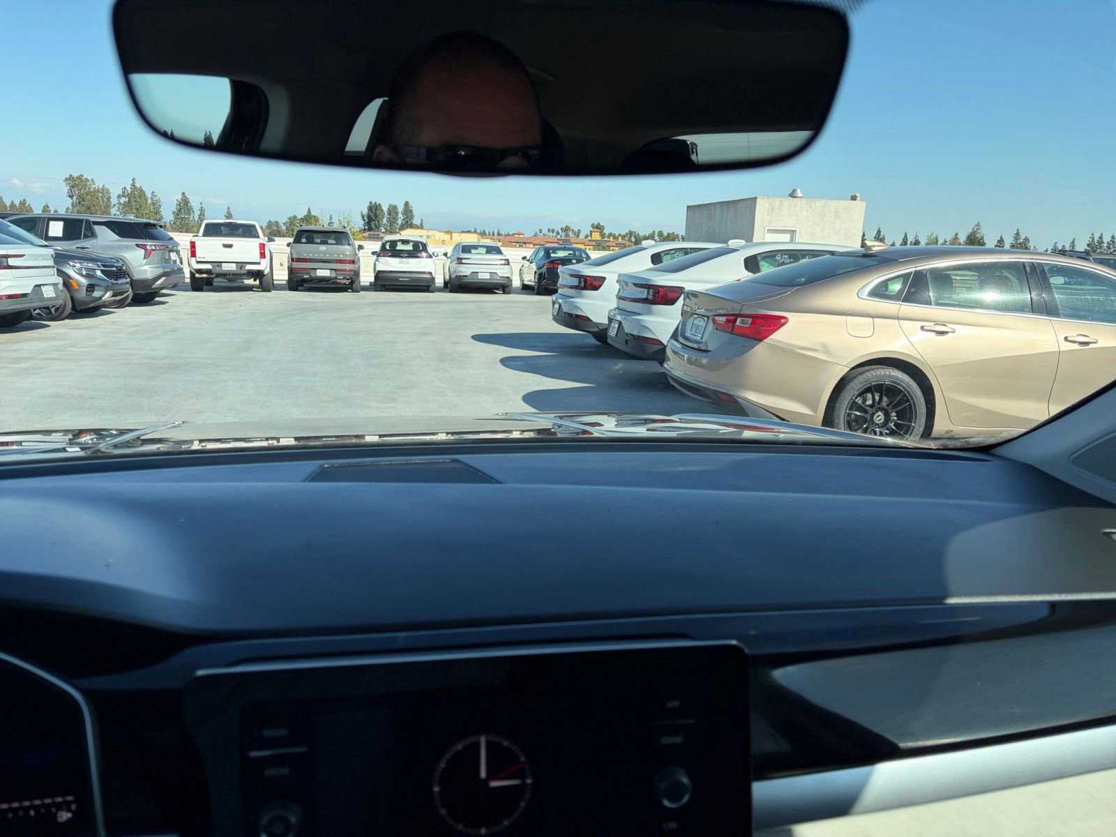 Used 2025 Volkswagen Taos SE image 34