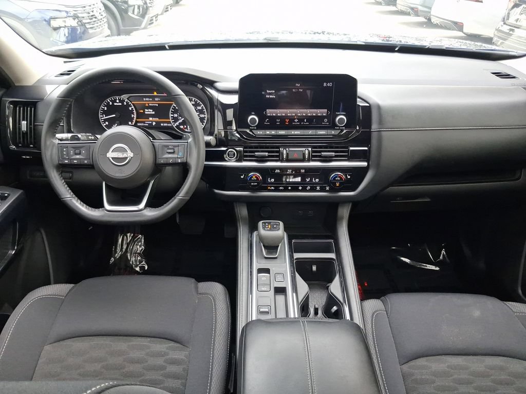 Certified 2023 Nissan Pathfinder SV w/ SV Premium Package FWD image 9
