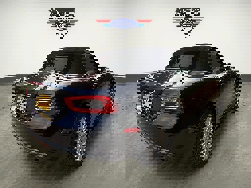 Used 2019 FIAT 124 Spider Classica w/ Technology Group image 5