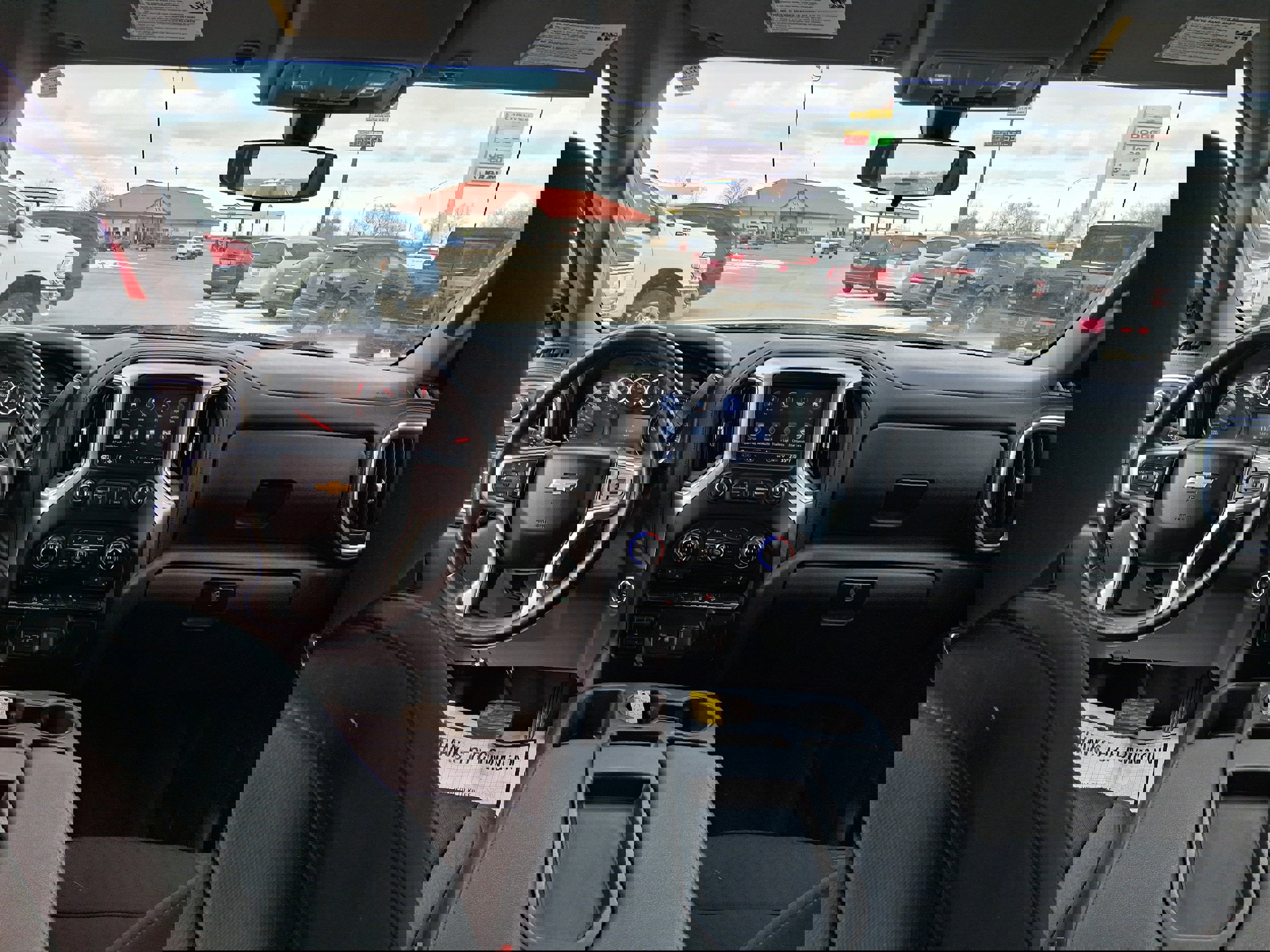 Used 2021 Chevrolet Silverado 1500 LT image 19