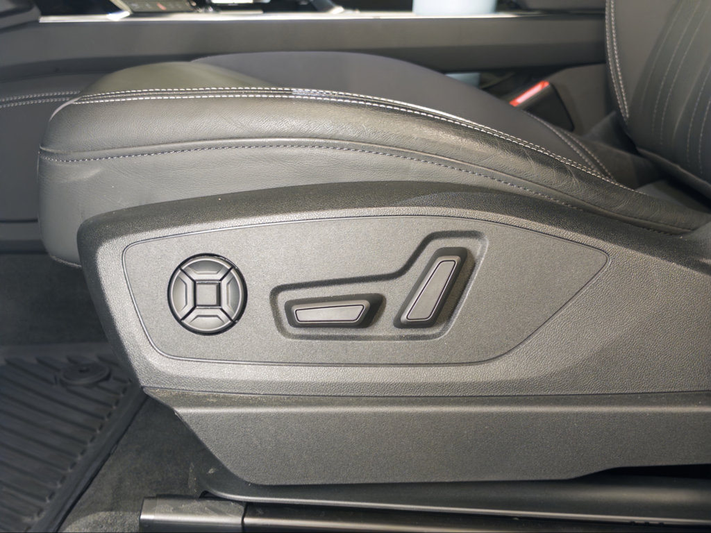 Used 2021 Audi e-tron Premium w/ Convenience Plus Package AWD/4WD image 6