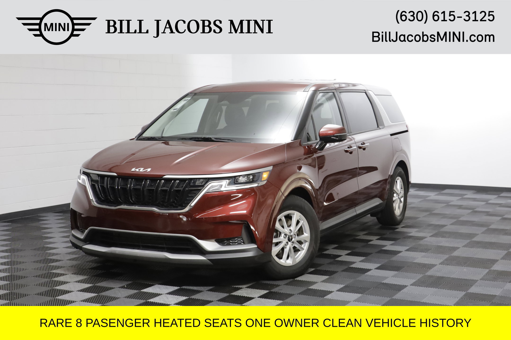 Used 2024 Kia Carnival LX FWD image 1