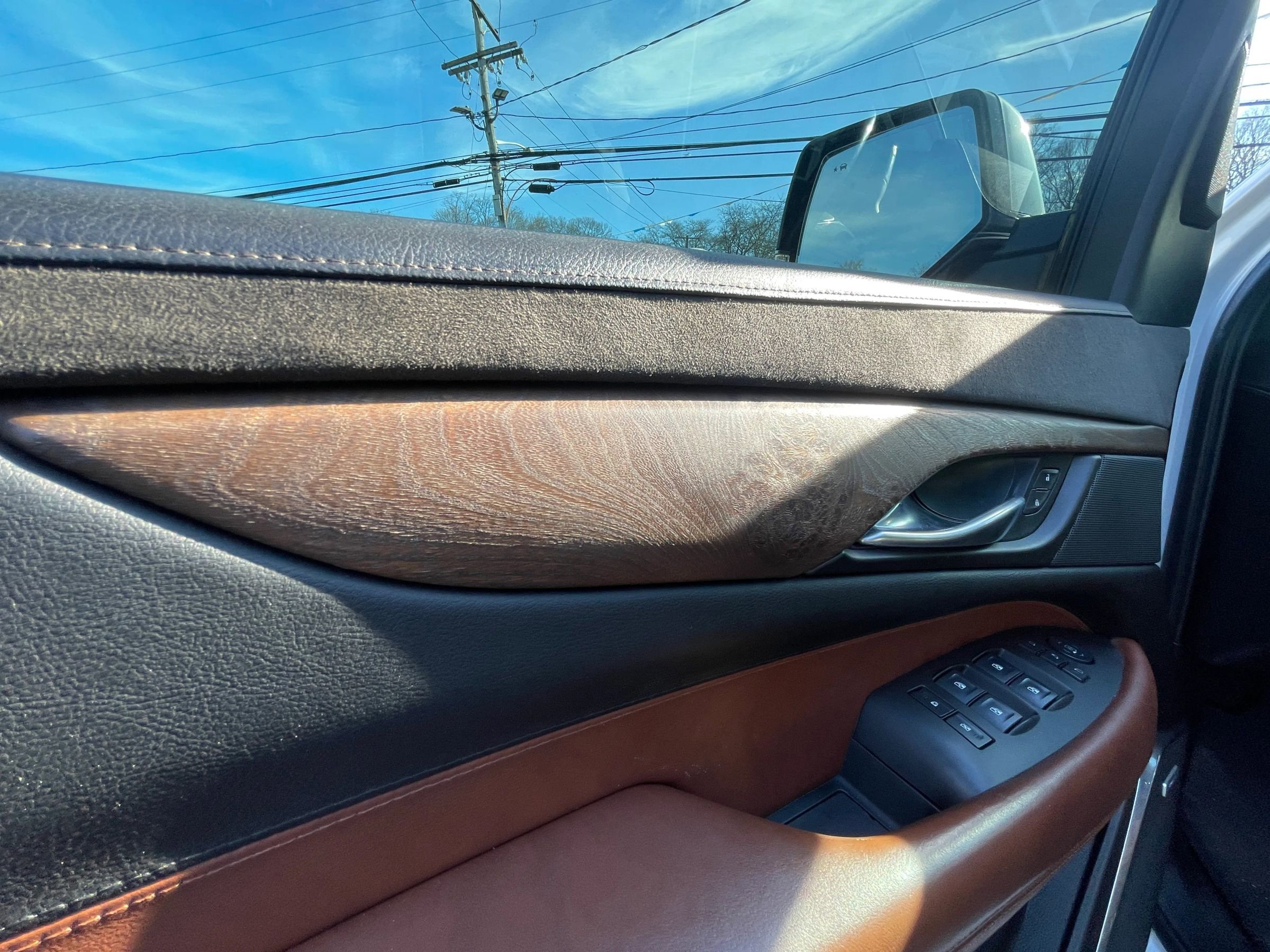 Used 2016 Cadillac Escalade Premium image 6