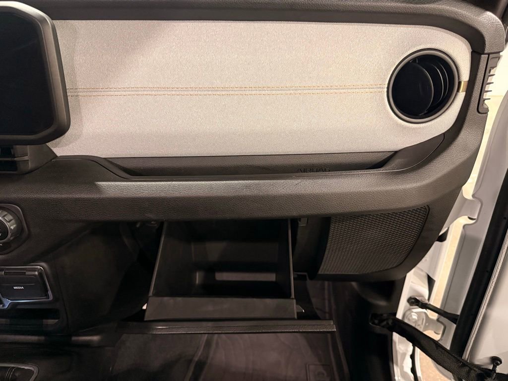 Used 2024 Jeep Wrangler Sport S image 28