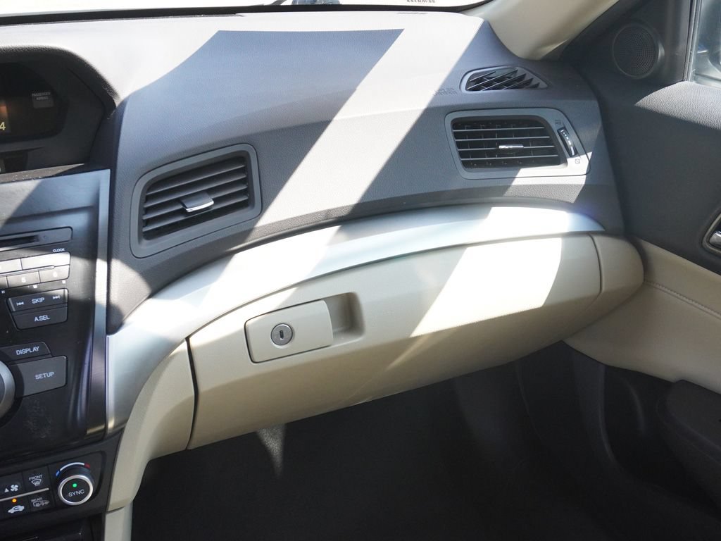 Used 2016 Acura ILX FWD image 32