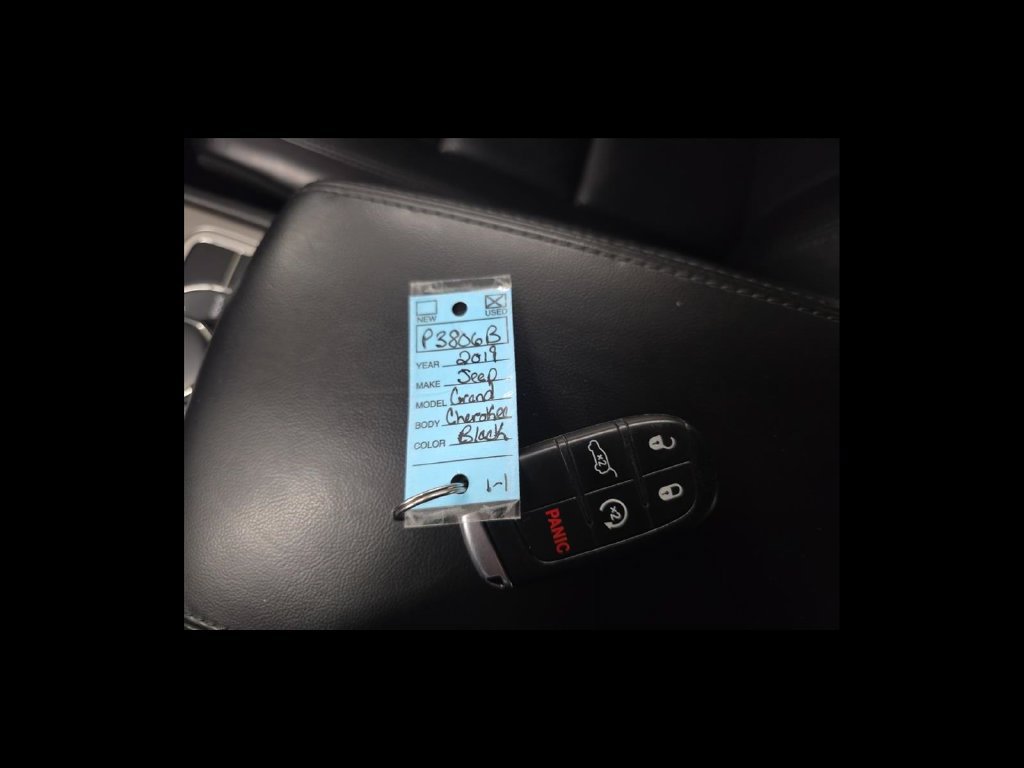 Used 2019 Jeep Grand Cherokee Limited AWD/4WD image 26