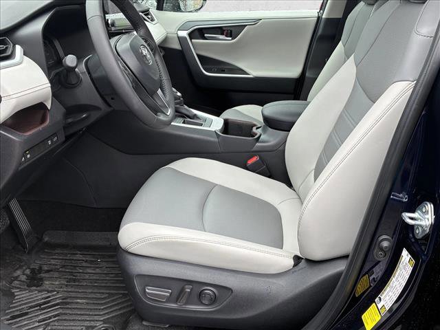 Used 2025 Toyota RAV4 Limited image 11