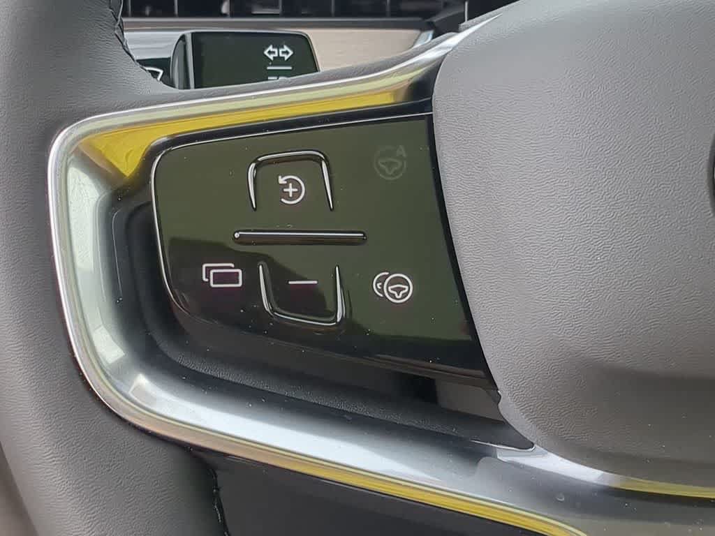 New 2026 Volvo EX90 Plus AWD/4WD image 22
