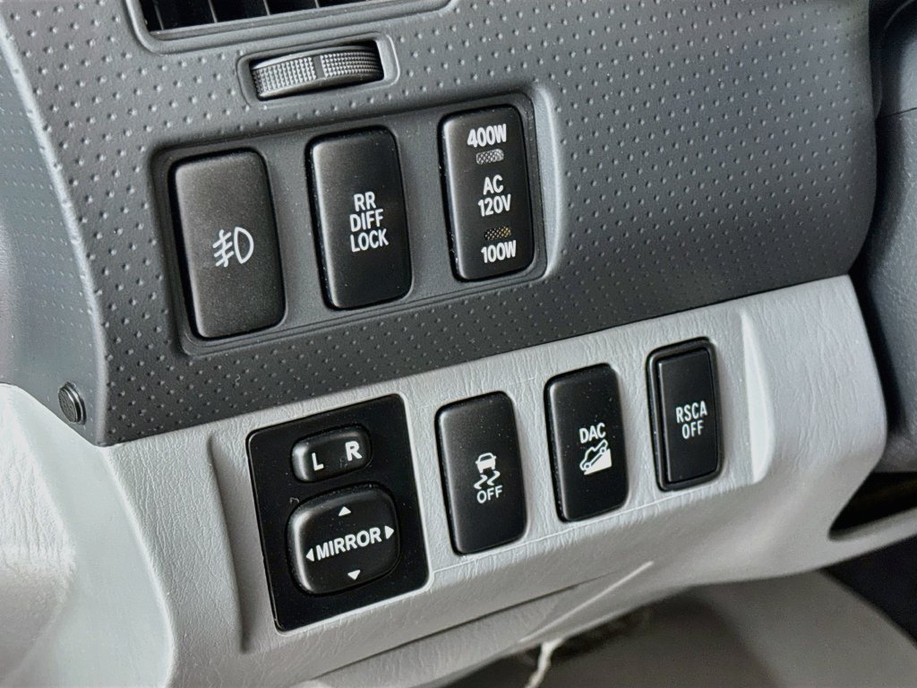 Used 2013 Toyota Tacoma 4x4 Double Cab w/ TRD Off-Road Pkg image 11