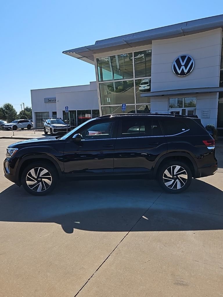 New 2026 Volkswagen Atlas SE image 8