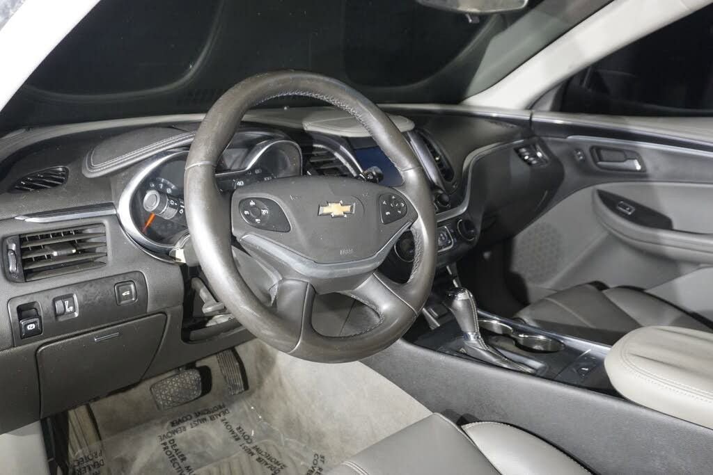 Used 2016 Chevrolet Impala LT image 11