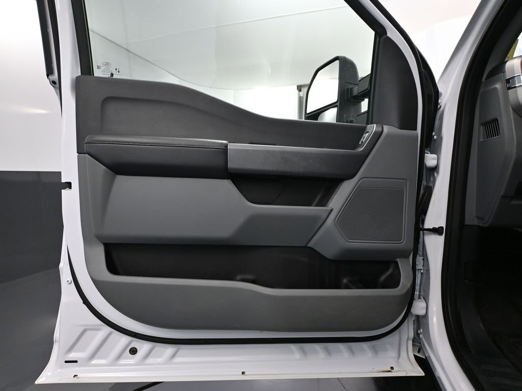 Used 2024 Ford F350 XLT w/ FX4 Off-Road Package image 19