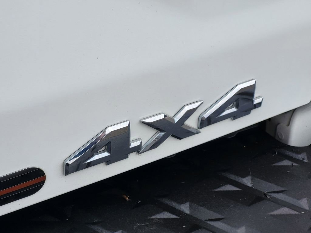 Used 2023 Nissan Titan S w/ S Utility Package image 8