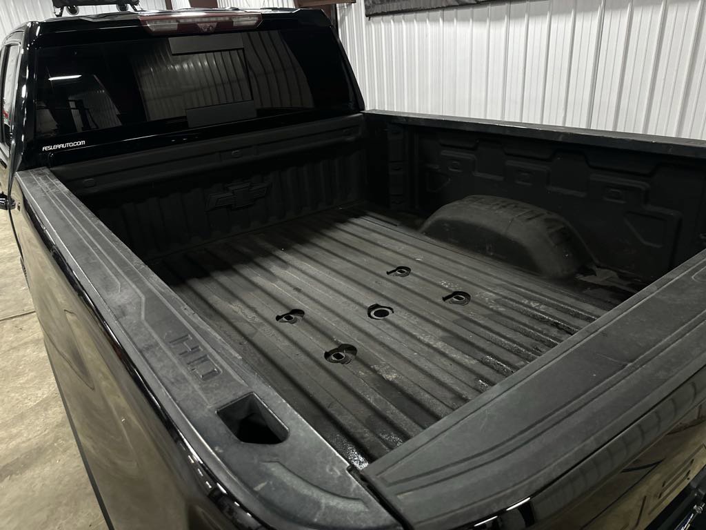 Used 2021 Chevrolet Silverado 2500 LTZ w/ LTZ Plus Package image 18