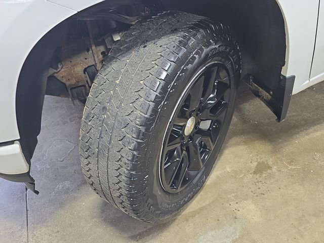 Used 2020 Chevrolet Silverado 1500 Custom w/ Custom Value Package image 30