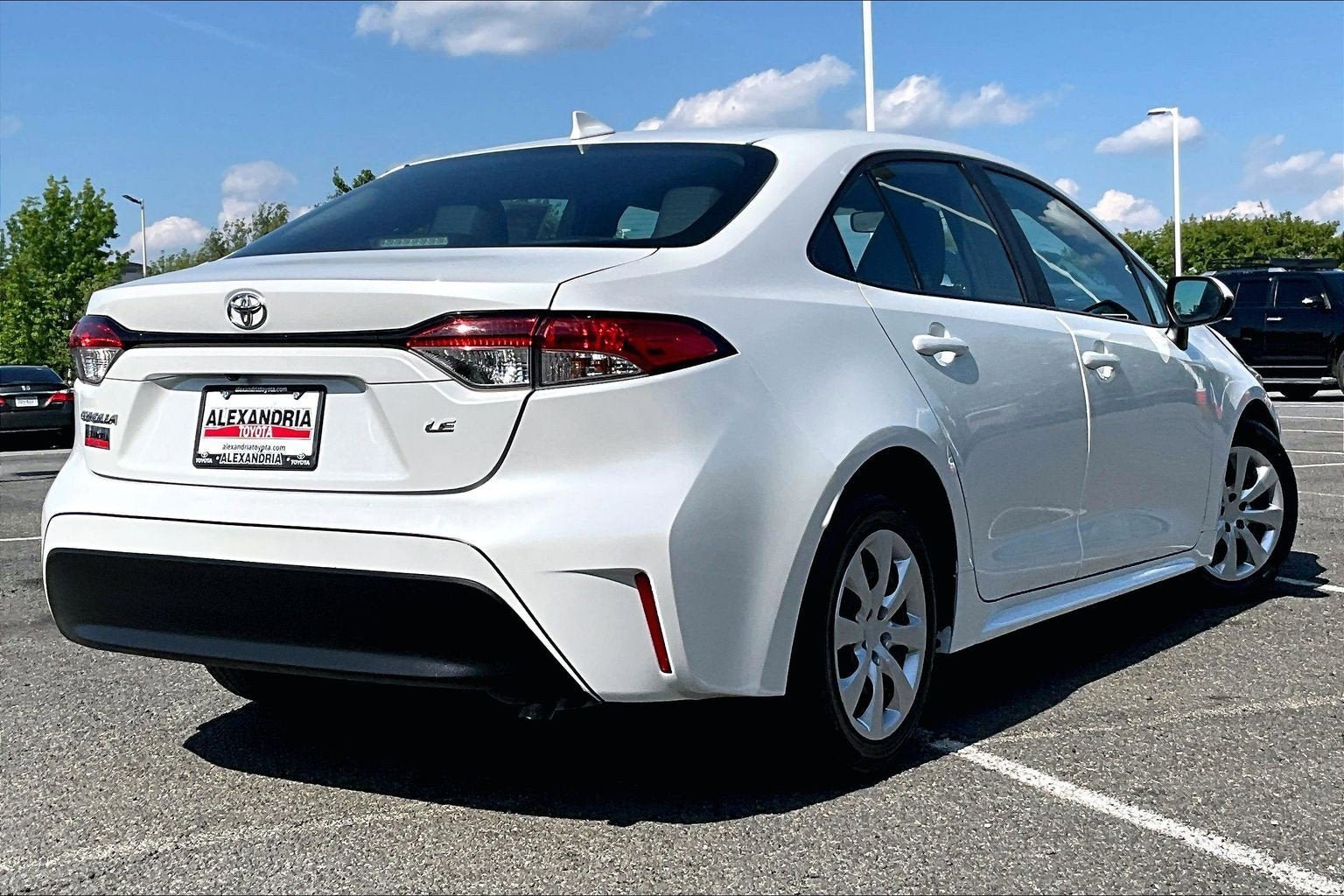 Used 2023 Toyota Corolla LE FWD image 12