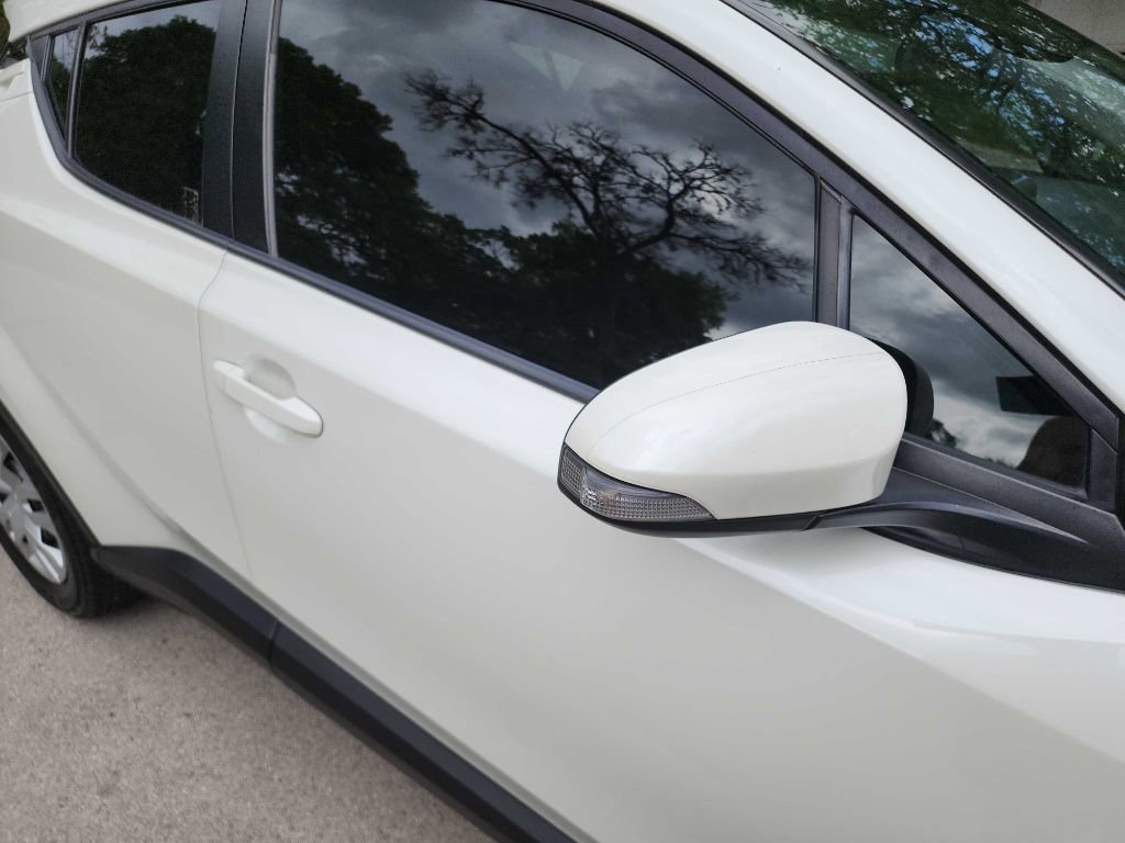 Used 2021 Toyota C-HR LE FWD image 12