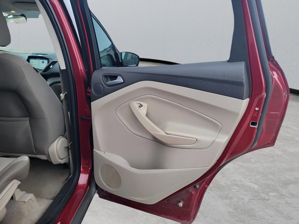Used 2016 Ford Escape SE w/ Equipment Group 201A image 31