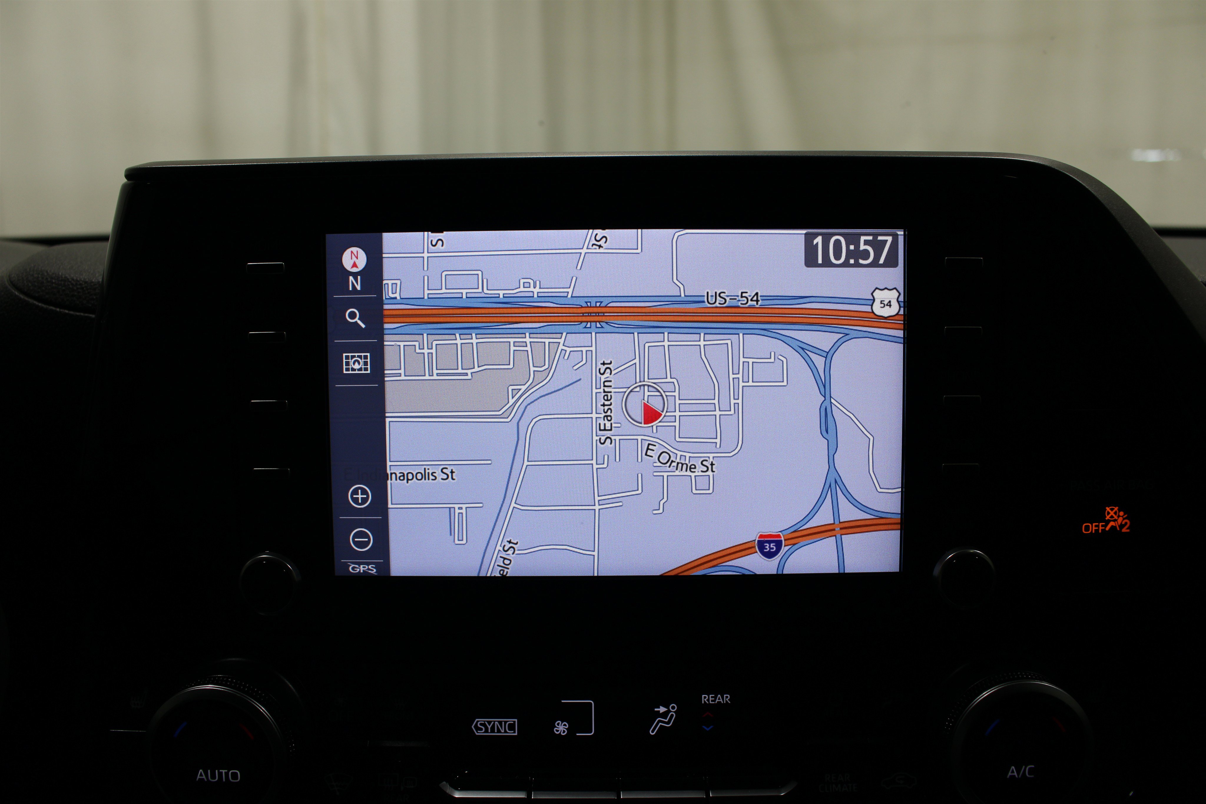Used 2020 Toyota Highlander XLE AWD/4WD image 15