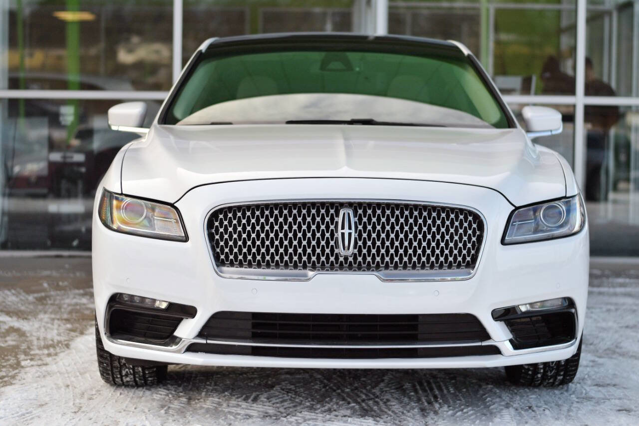 Used 2017 Lincoln Continental Reserve w/ Climate Package image 2