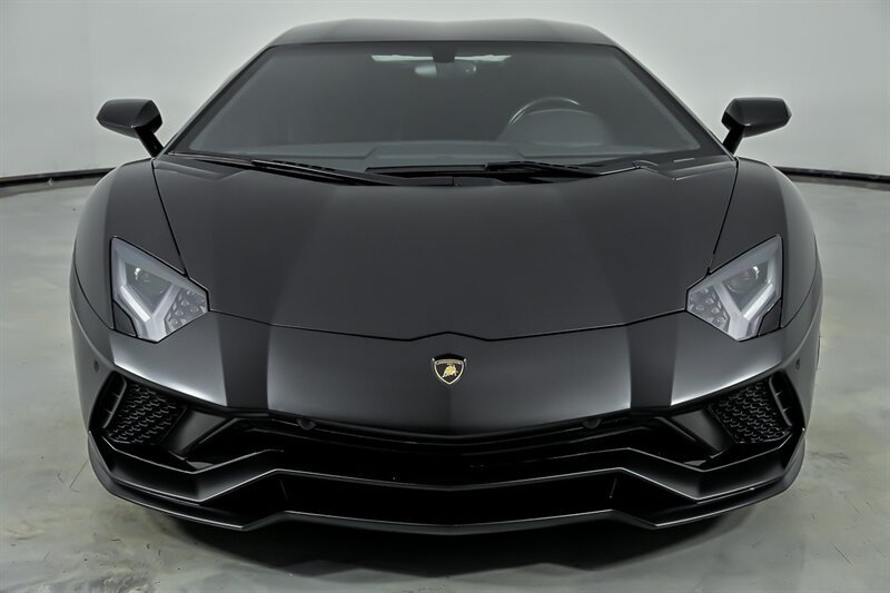 Used 2018 Lamborghini Aventador S AWD/4WD image 5