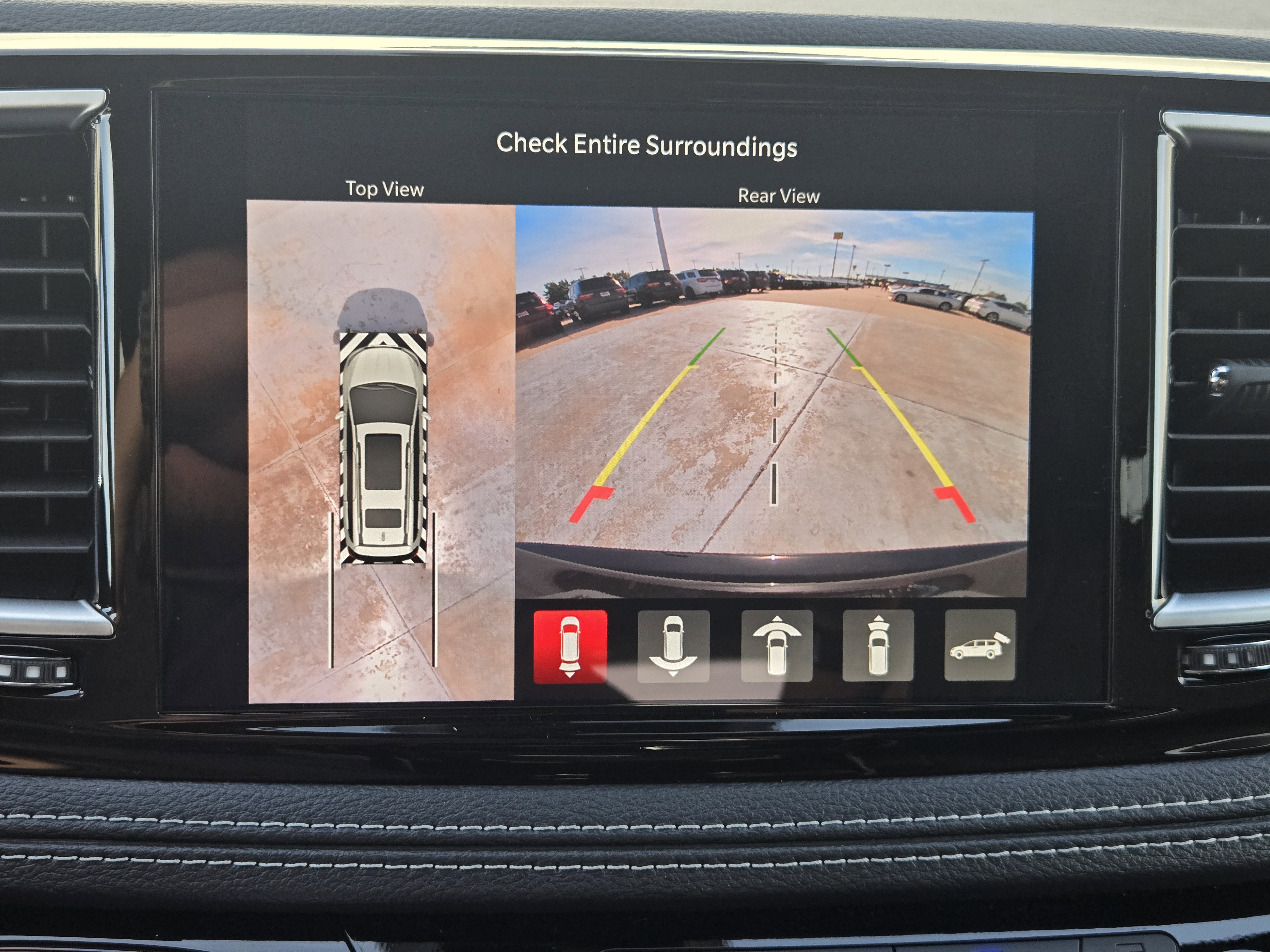 New 2026 Chrysler Pacifica Limited image 15