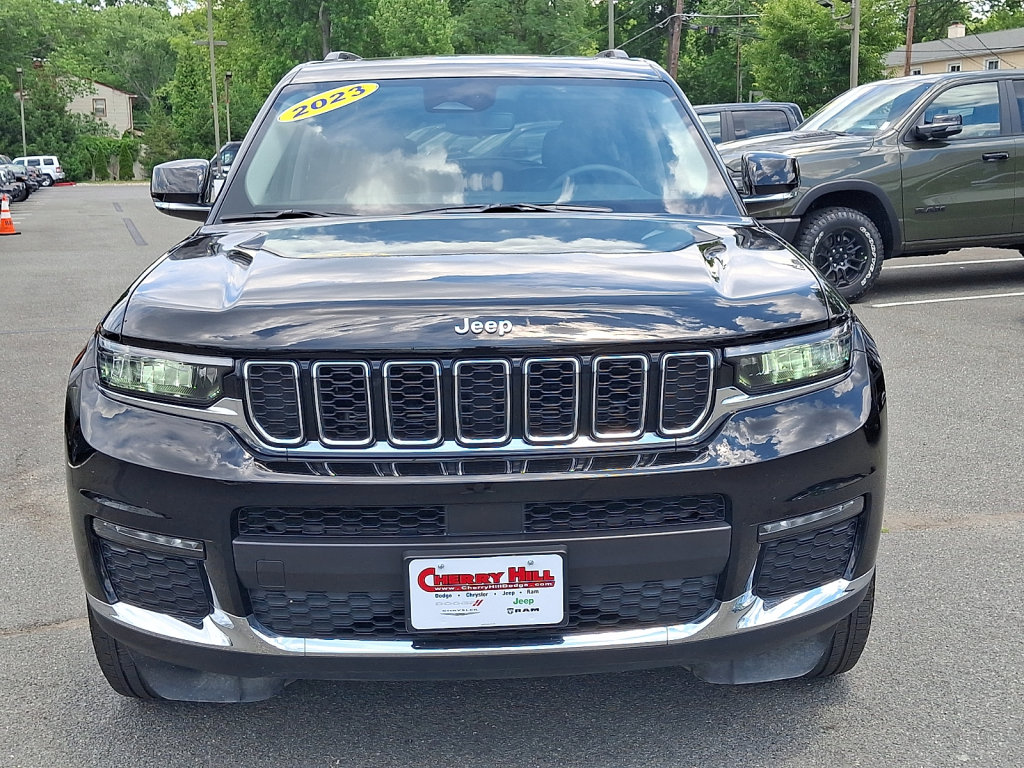 Used 2023 Jeep Grand Cherokee L Limited AWD/4WD image 12