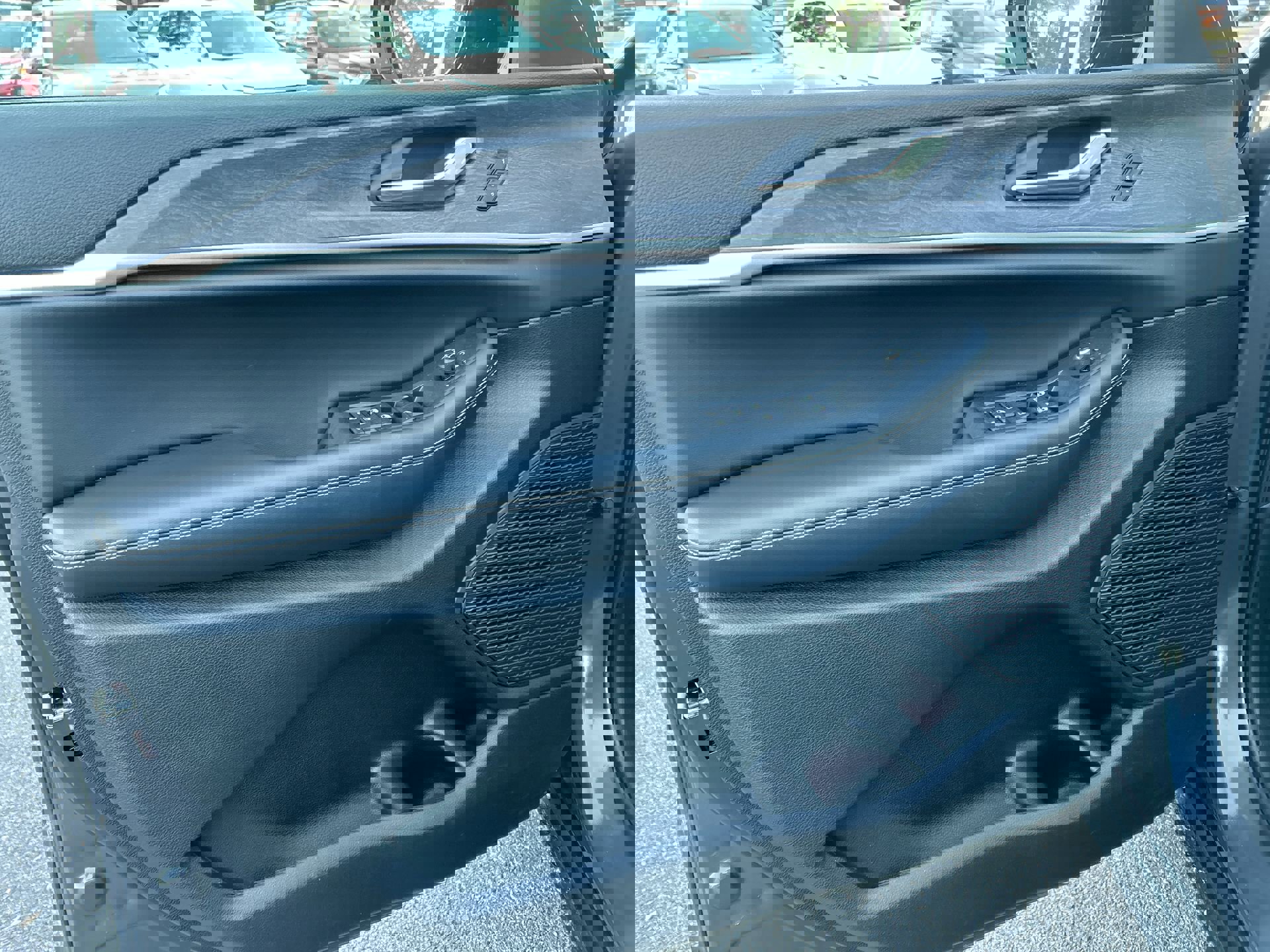 Used 2025 Jeep Grand Cherokee Limited image 14