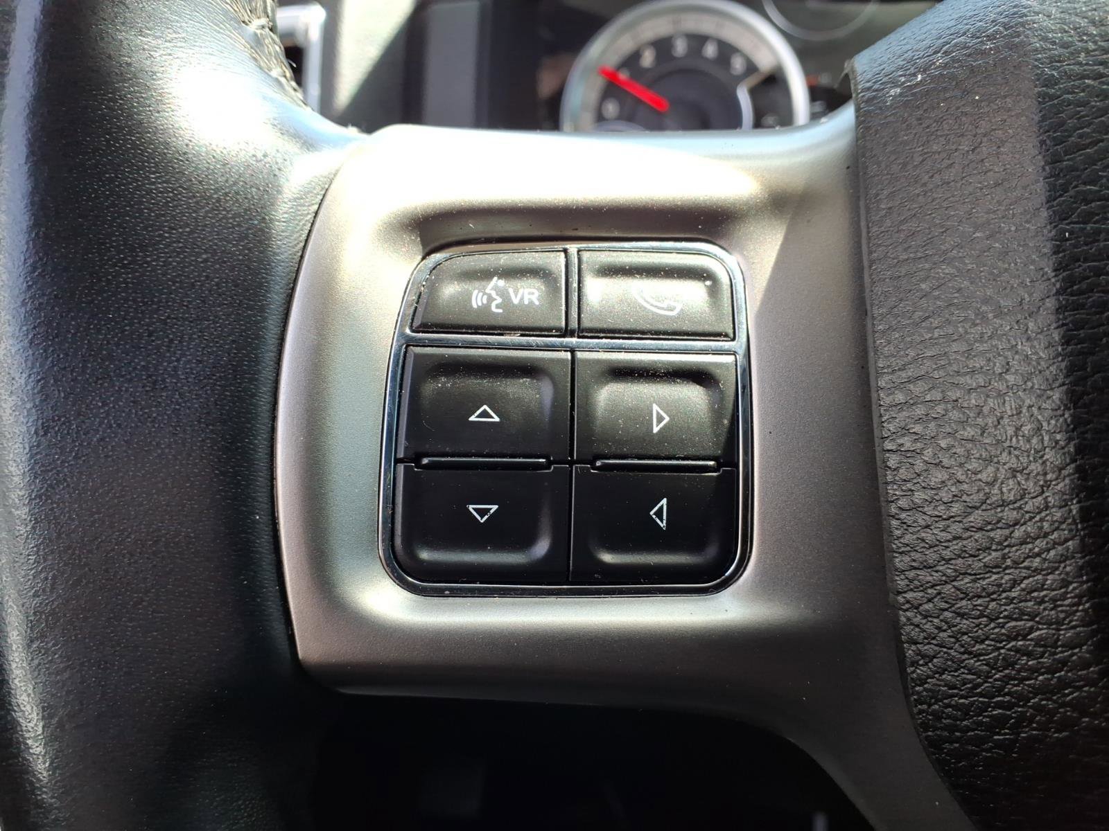 Used 2018 RAM 1500 Laramie w/ Convenience Group AWD/4WD image 23