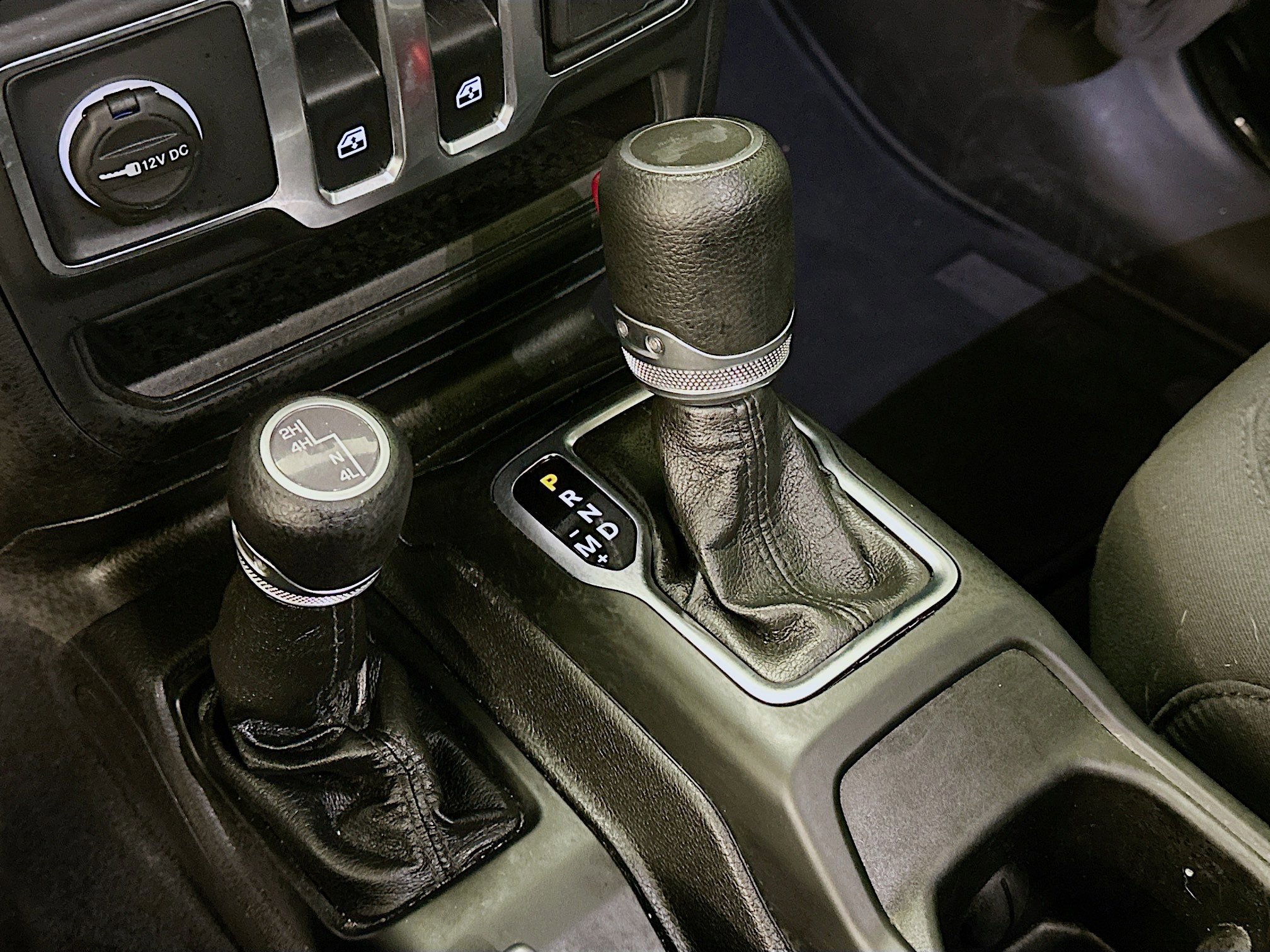 Used 2021 Jeep Wrangler Sport S image 24