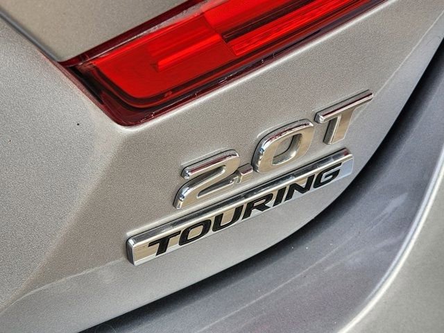 Used 2018 Honda Accord Touring image 9